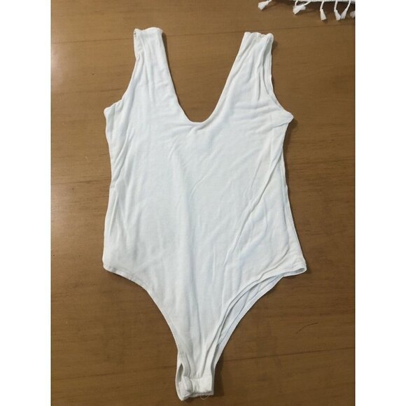 Karlie V-neck Bodysuit White Size Medium - Picture 1 of 7